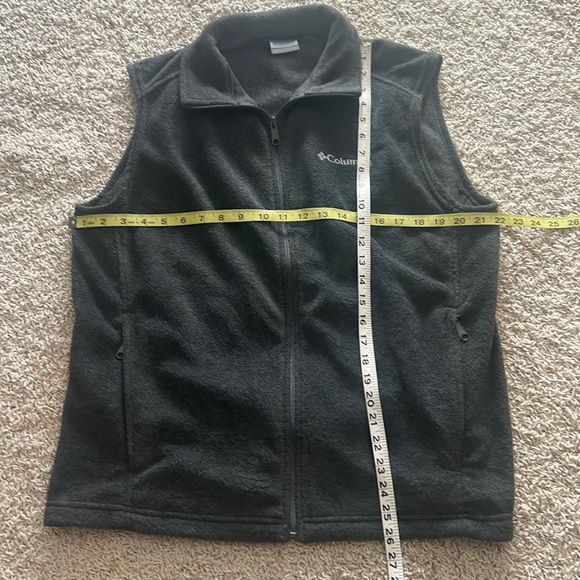 COLUMBIA🏔️Men’s FLEECE Gray VEST Size Medium - Picture 11 of 11